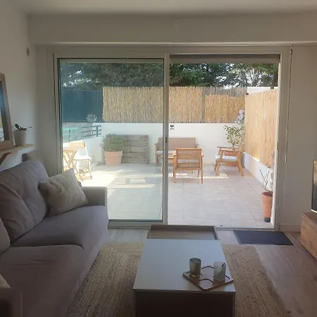 2 Pieces, Belle Terrasse, Clim & Wifi Apartmán *